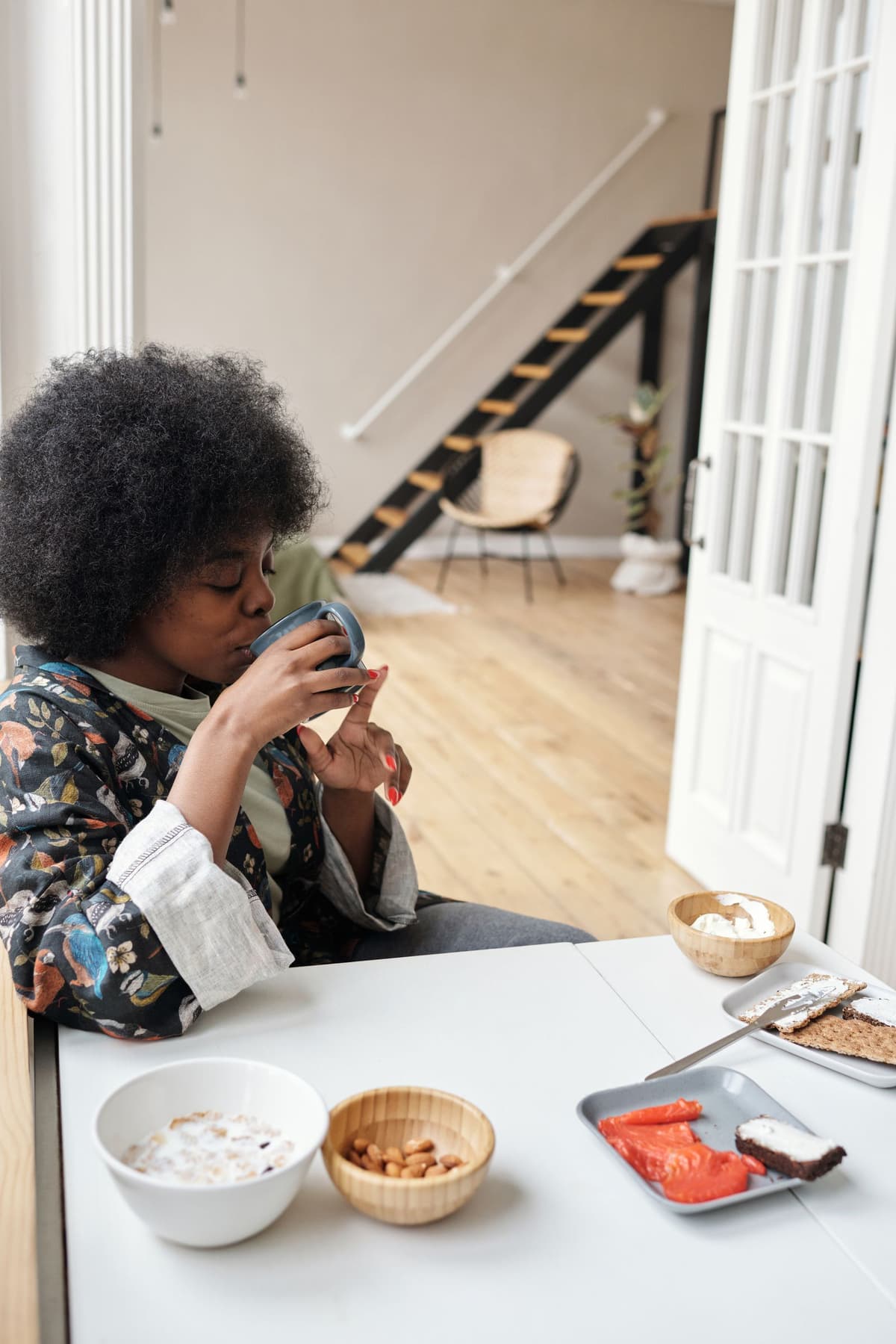 A person having a balanced breakfast as part of a calm morning routine.